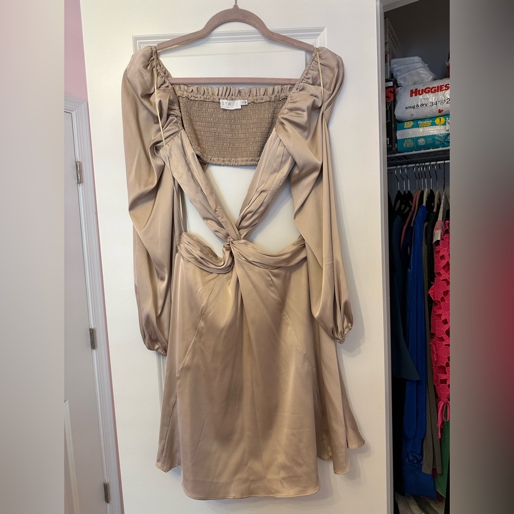 Elegant Beige Long-Sleeve Dress